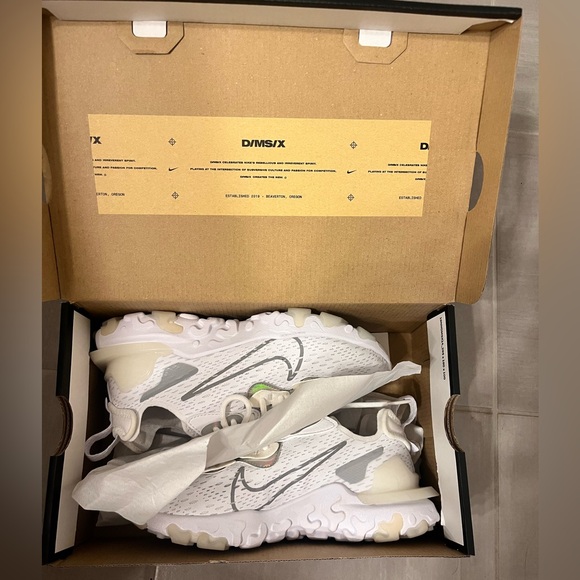 W Nike NSW React Vision ESS - Picture 1 of 5